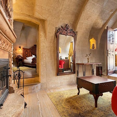 Elysion Cave Suites Юргюп Екстериор снимка