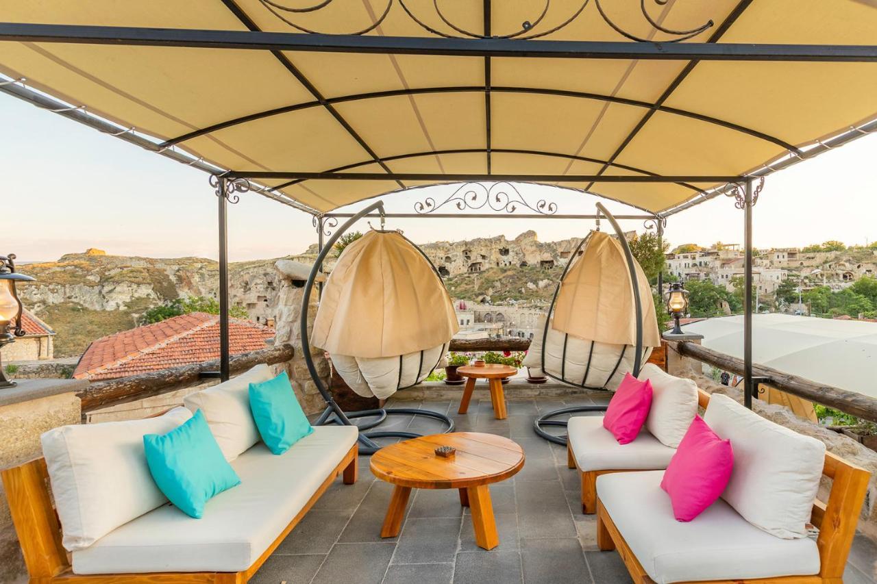 Elysion Cave Suites Юргюп Екстериор снимка