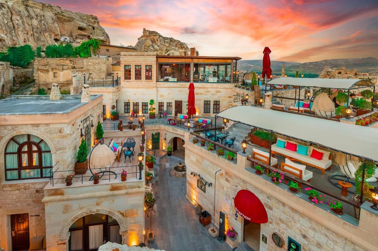 Elysion Cave Suites Юргюп Екстериор снимка