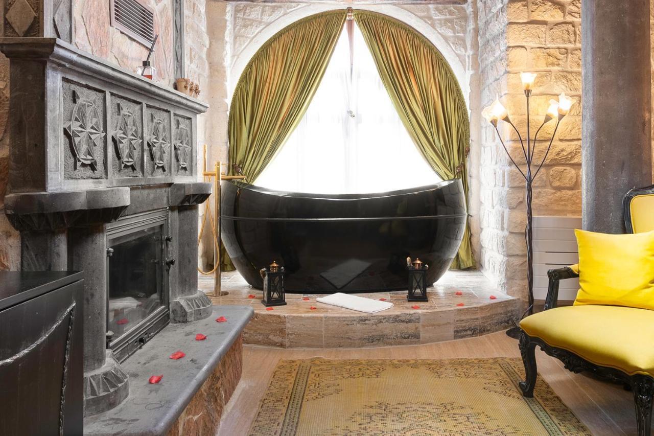 Elysion Cave Suites Юргюп Екстериор снимка