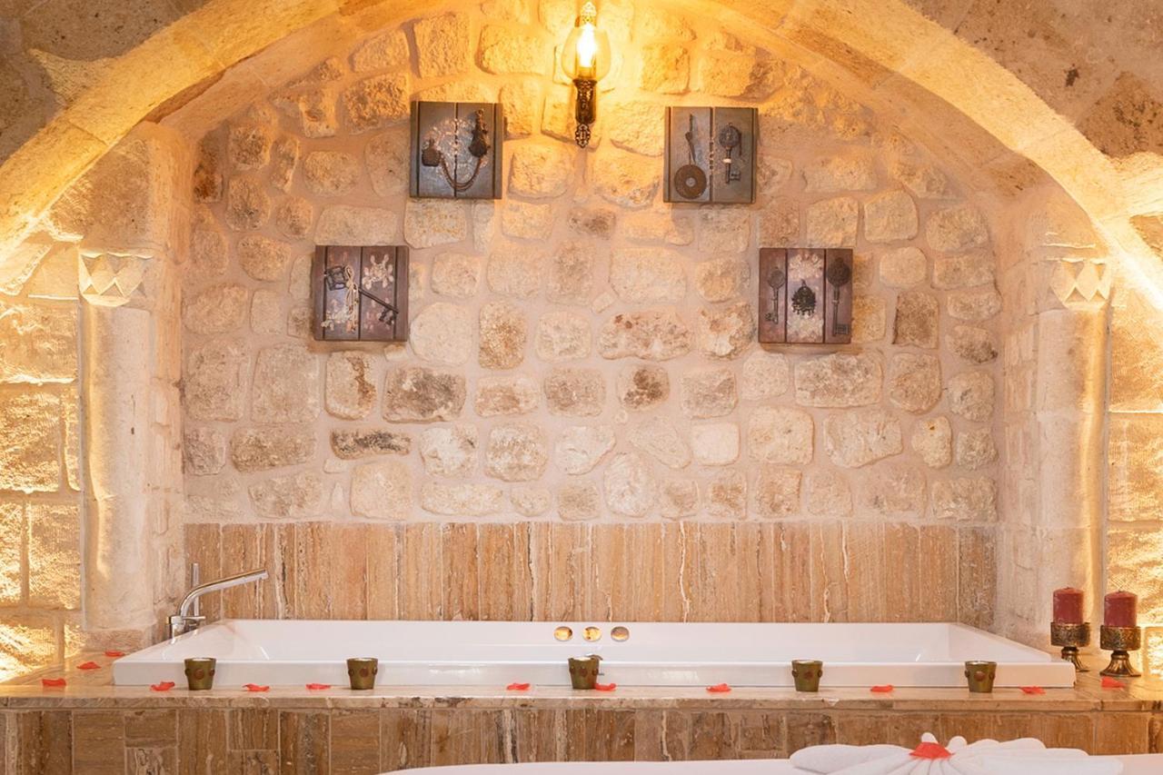 Elysion Cave Suites Юргюп Екстериор снимка