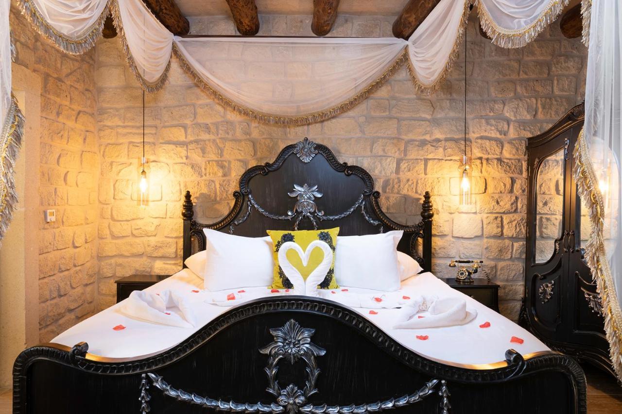 Elysion Cave Suites Юргюп Екстериор снимка
