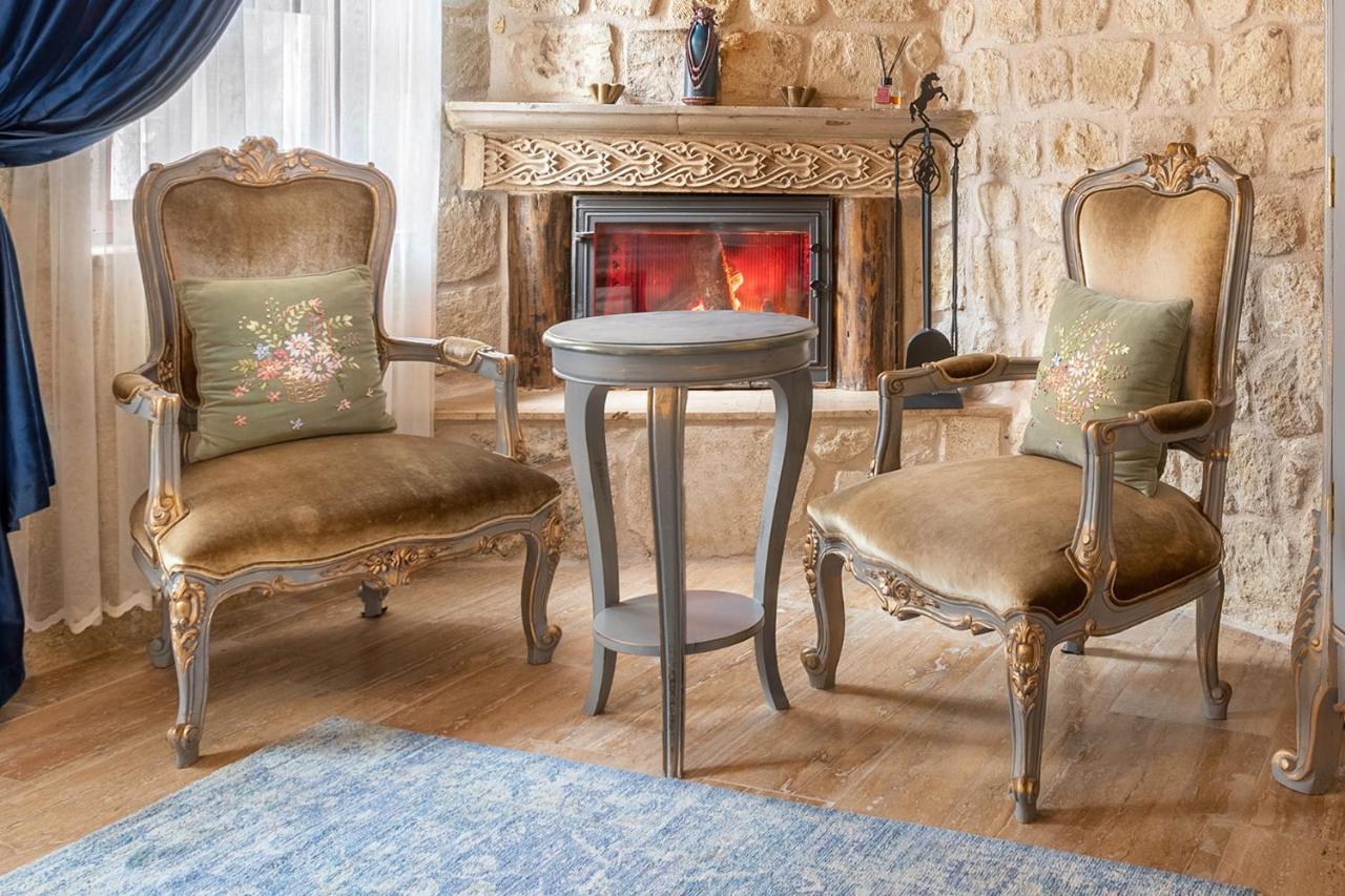 Elysion Cave Suites Юргюп Екстериор снимка