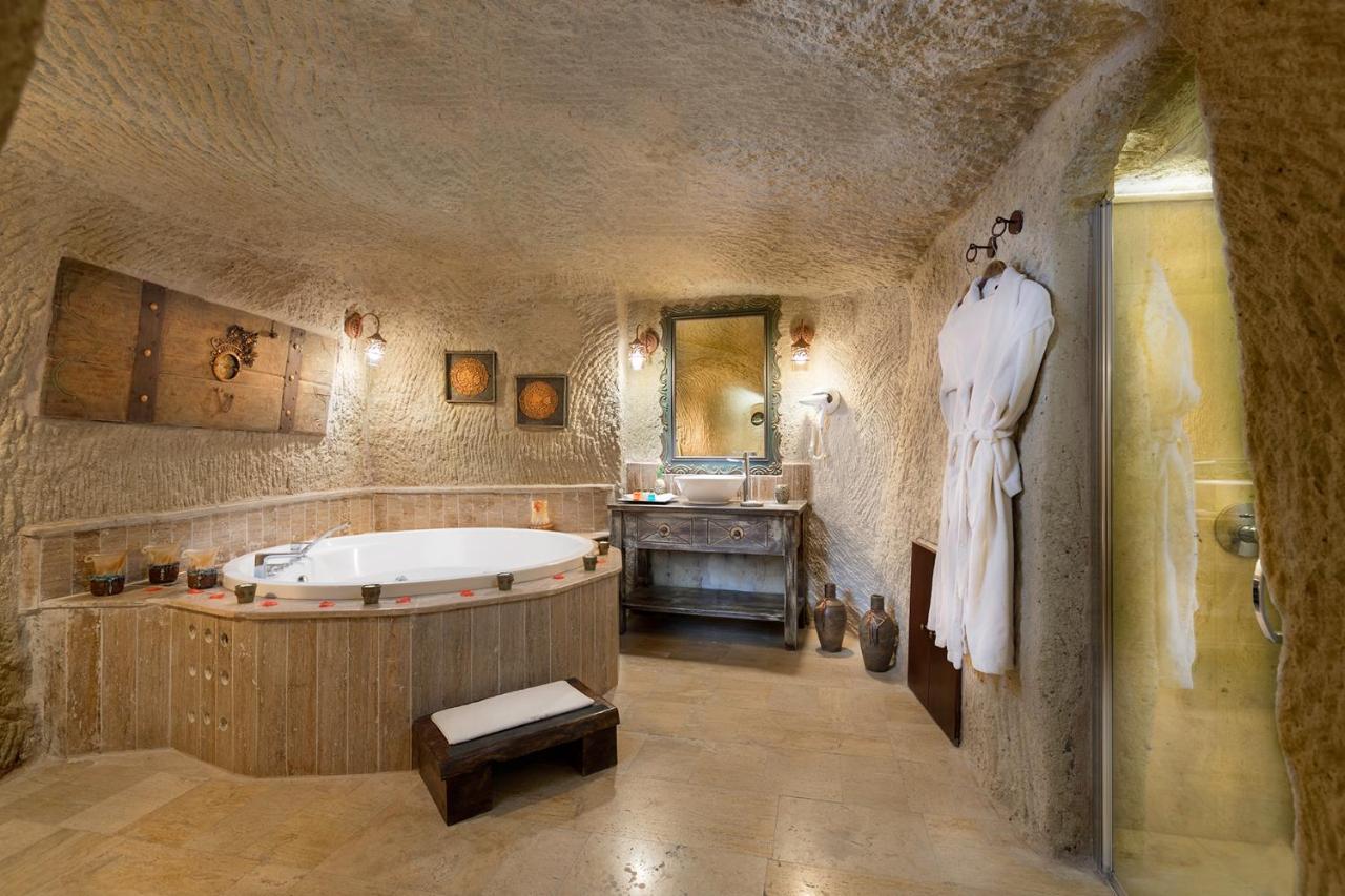 Elysion Cave Suites Юргюп Екстериор снимка