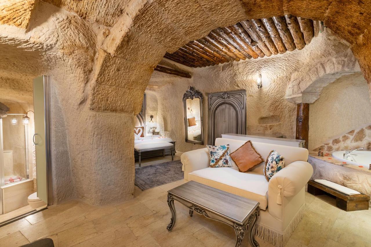 Elysion Cave Suites Юргюп Екстериор снимка