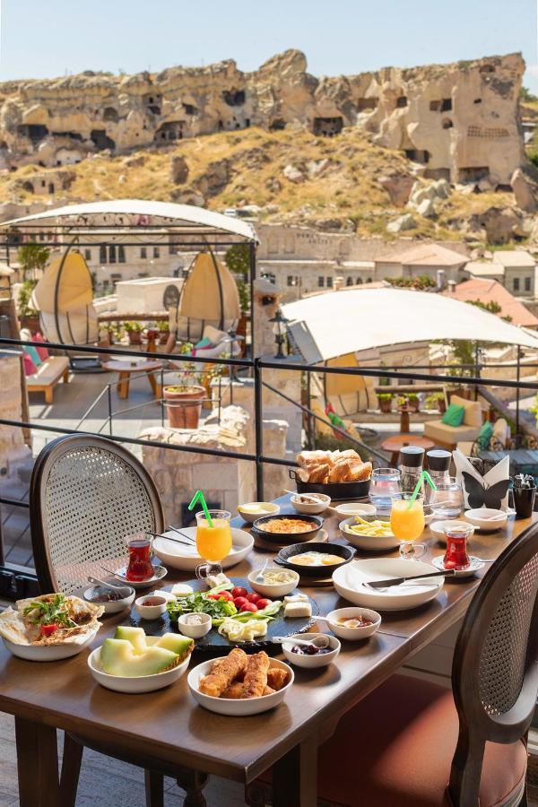 Elysion Cave Suites Юргюп Екстериор снимка