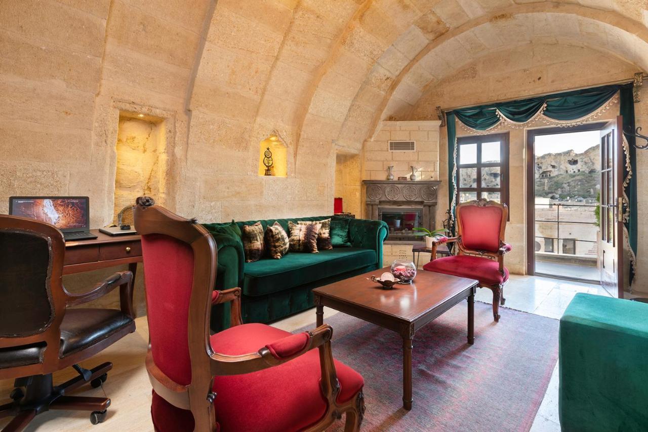 Elysion Cave Suites Юргюп Екстериор снимка