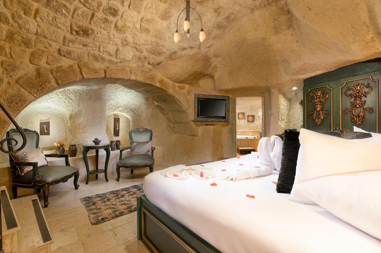 Elysion Cave Suites Юргюп Екстериор снимка