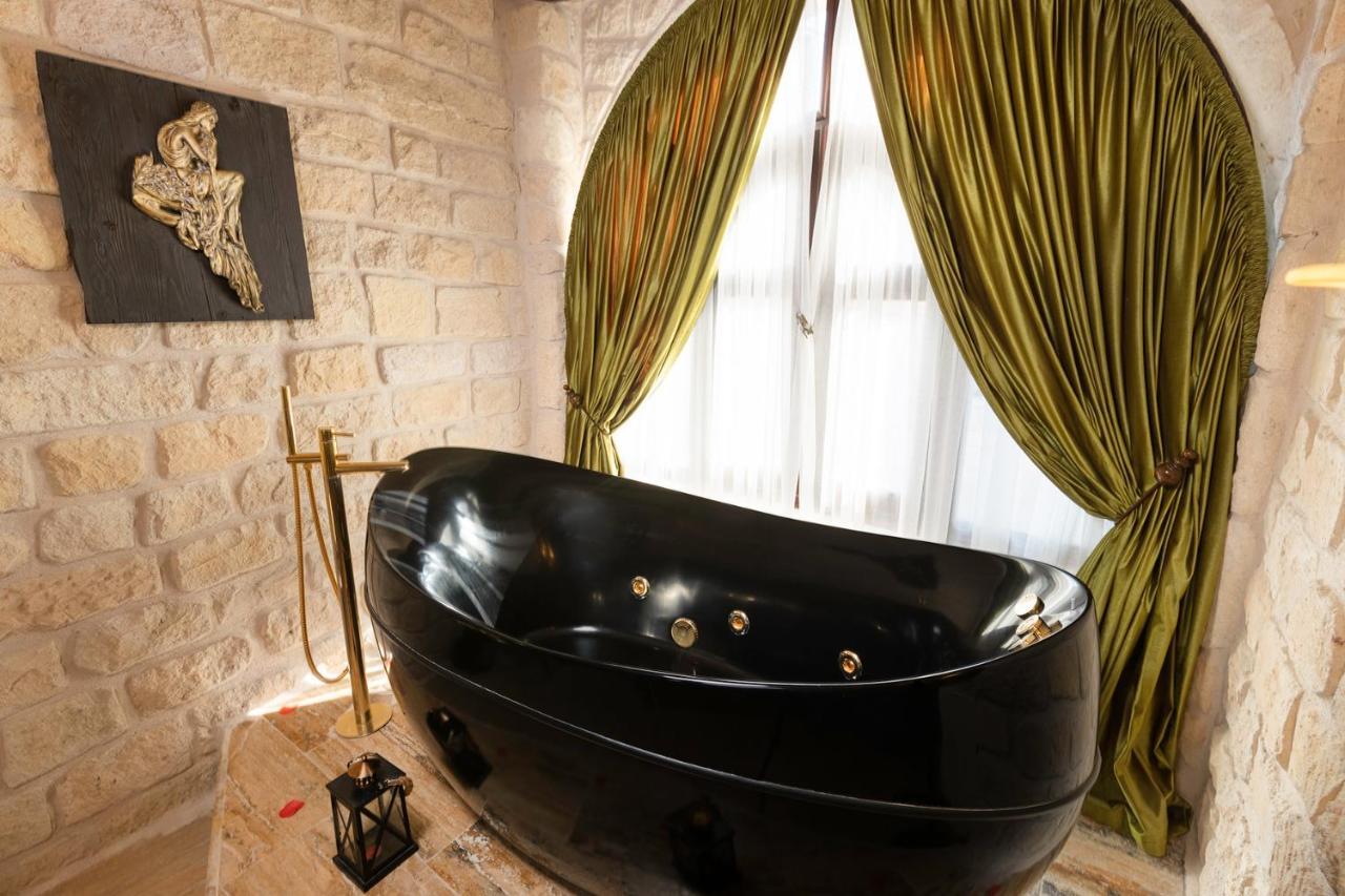 Elysion Cave Suites Юргюп Екстериор снимка