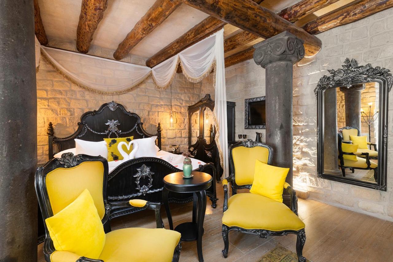 Elysion Cave Suites Юргюп Екстериор снимка