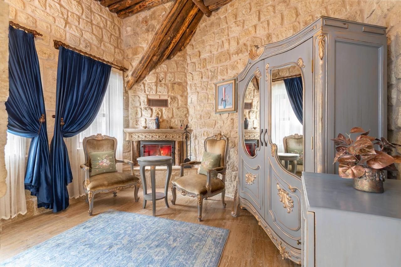 Elysion Cave Suites Юргюп Екстериор снимка
