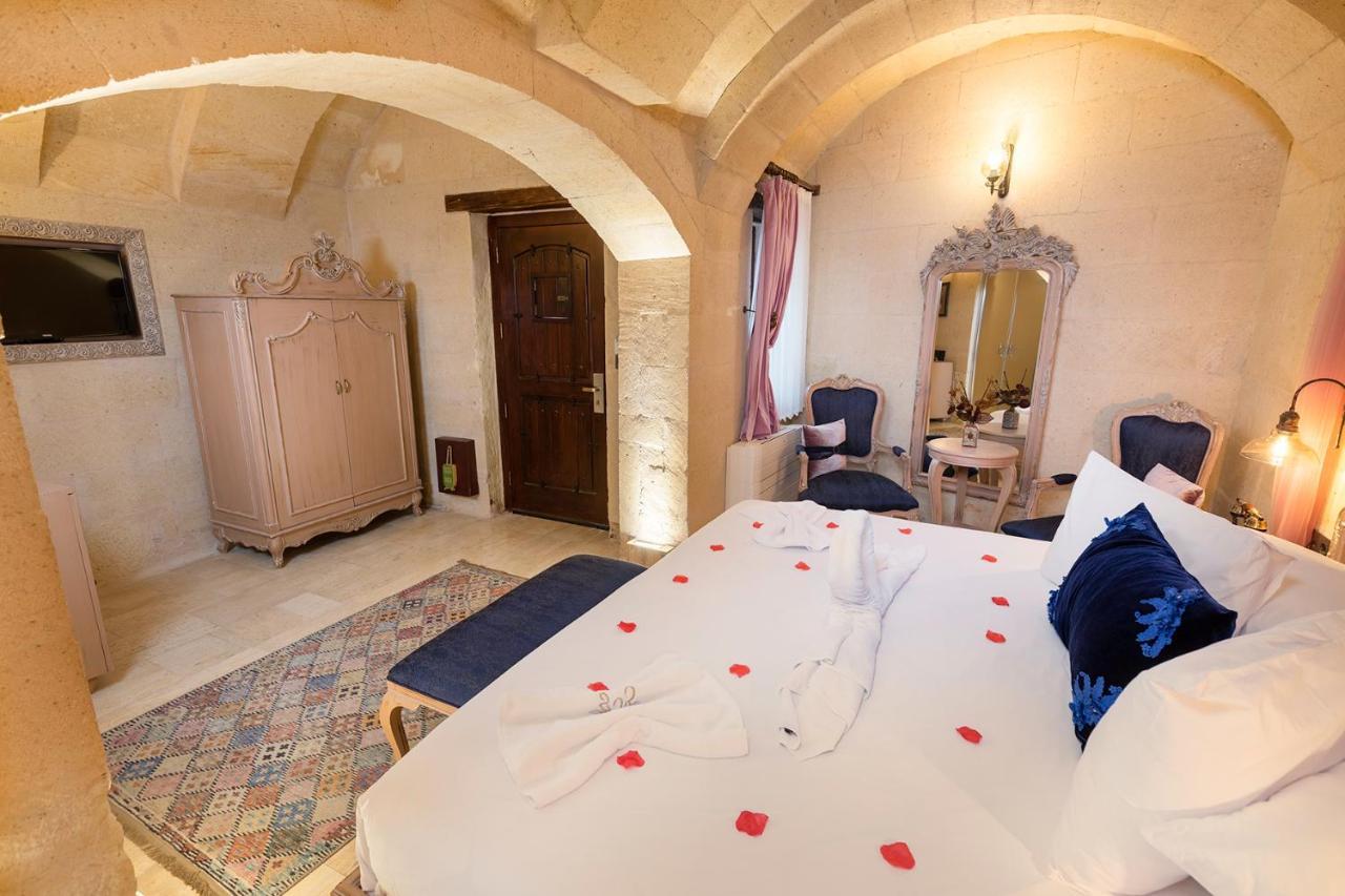 Elysion Cave Suites Юргюп Екстериор снимка