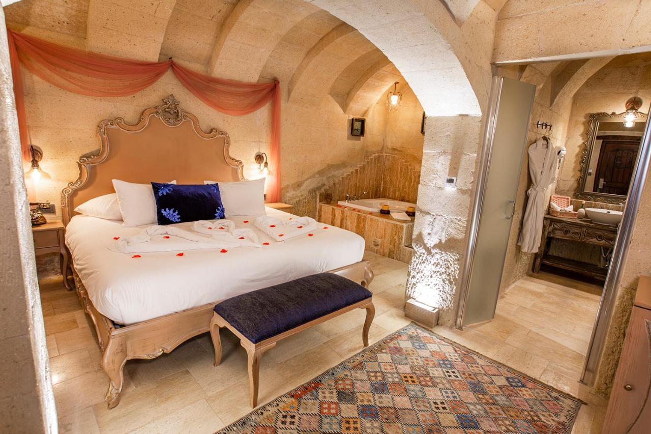 Elysion Cave Suites Юргюп Екстериор снимка