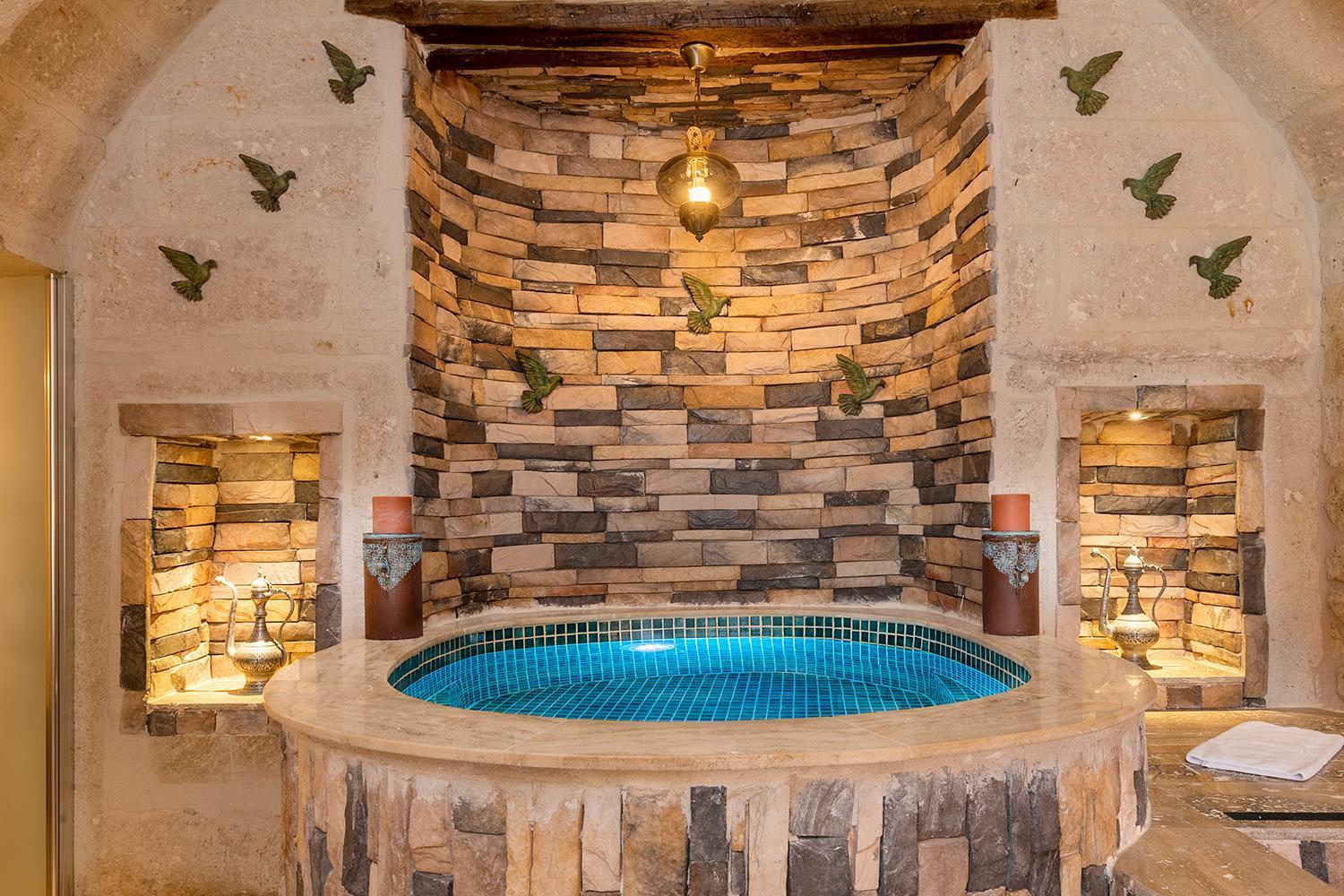 Elysion Cave Suites Юргюп Екстериор снимка